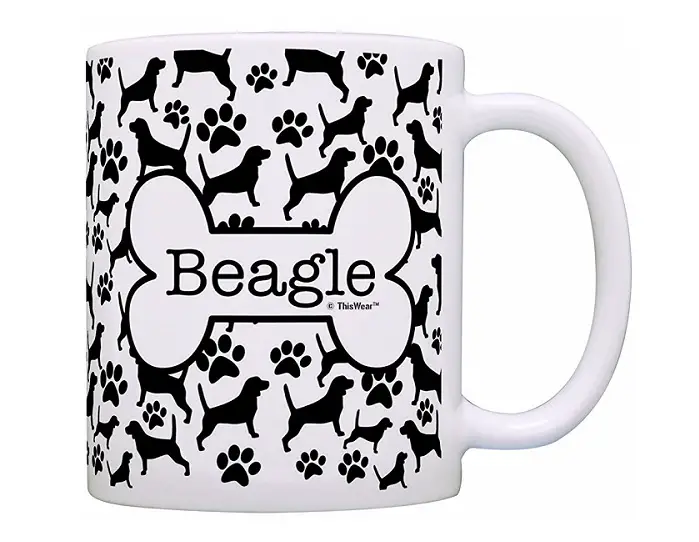 White mug with beagle prints
