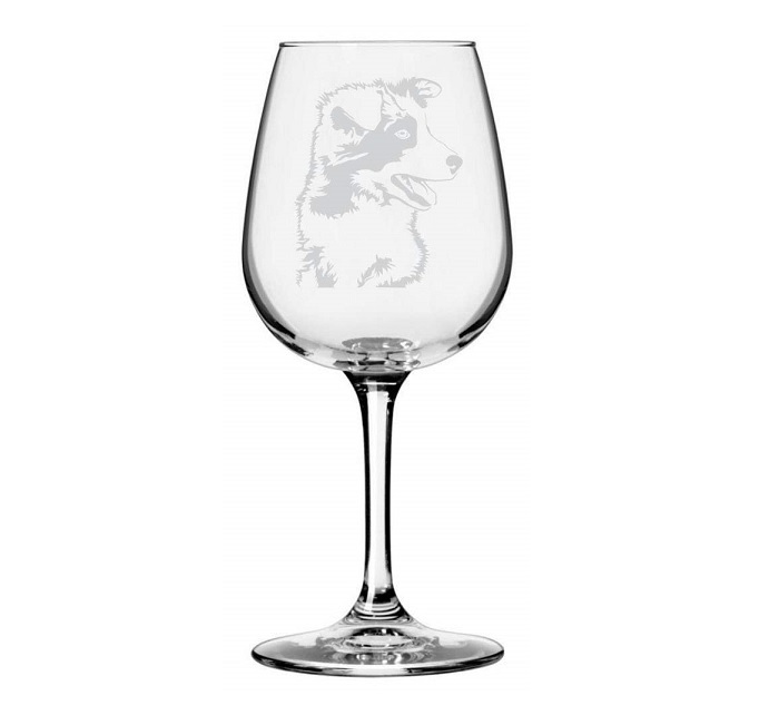 A Border Collie etched wine glass