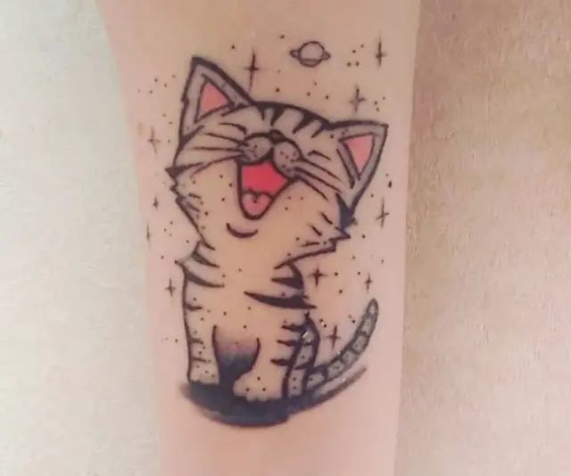Smiling 3D cat tattoo on the wrist