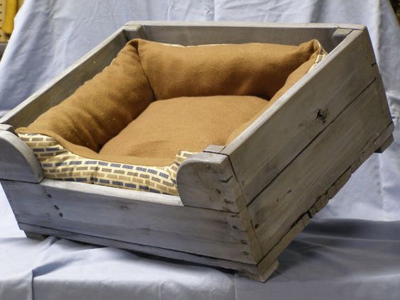 wooden pallet Dog Bed Ideas