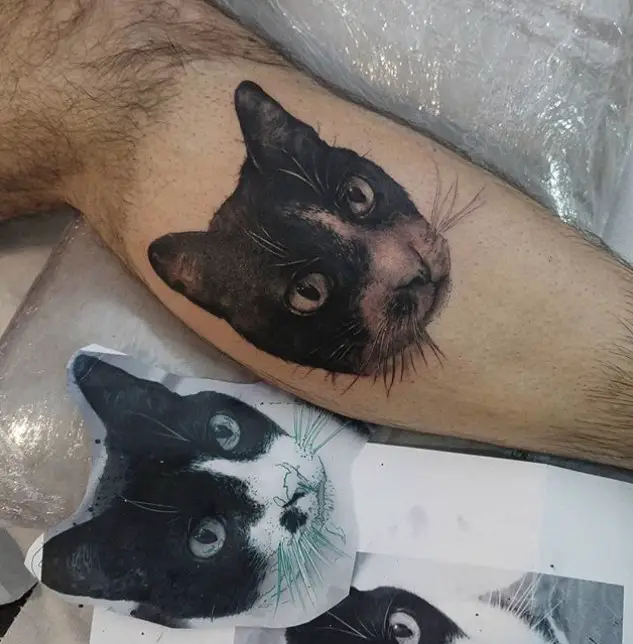face of Realistic Cat Tattoo on the leg