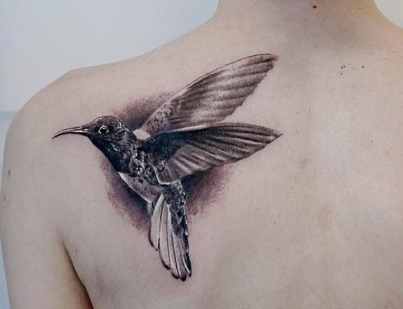 3d hummingbird tattoo on the back