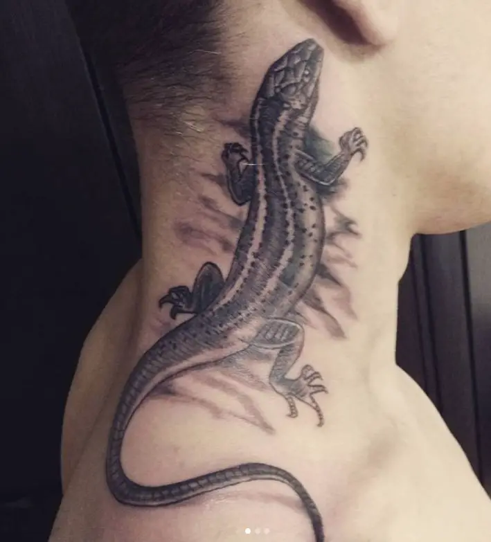 3D black and gray Lizard Tattoo on side of the neck