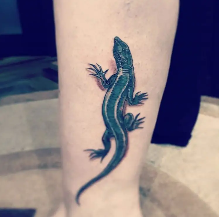 3D black Lizard Tattoo on the leg