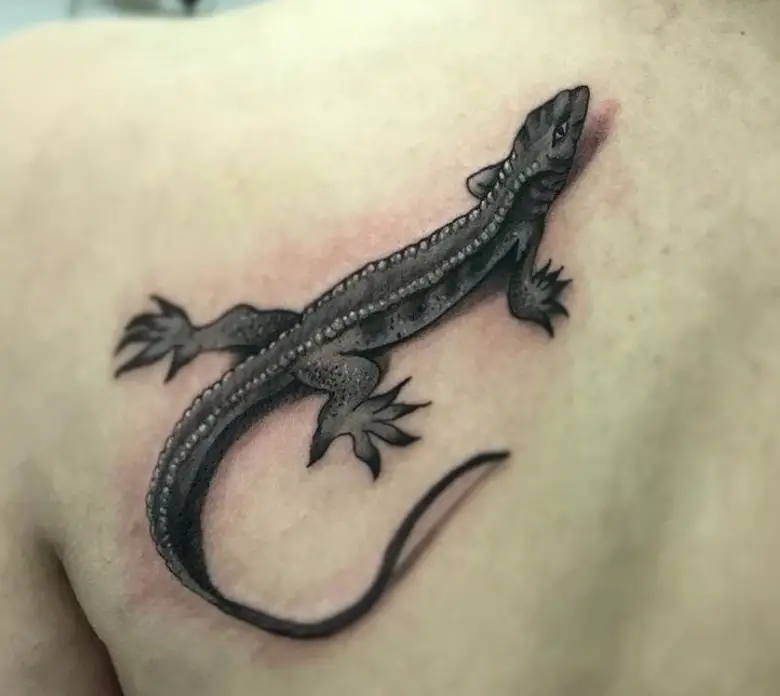 3D black and gray Lizard Tattoo on the back