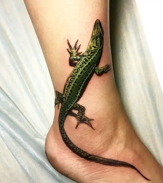 3D green Lizard Tattoo on the ankle
