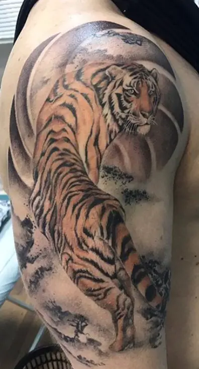 Realistic Tiger Tattoo on the shoulder