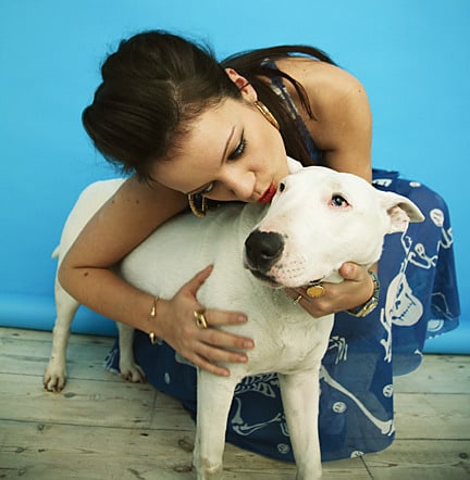 Lily Allen kissing her English Bull Terrier