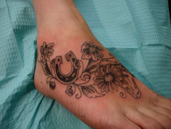 15 Spectacular Horse Tattoos and Their Symbolic Meanings - The Paws
