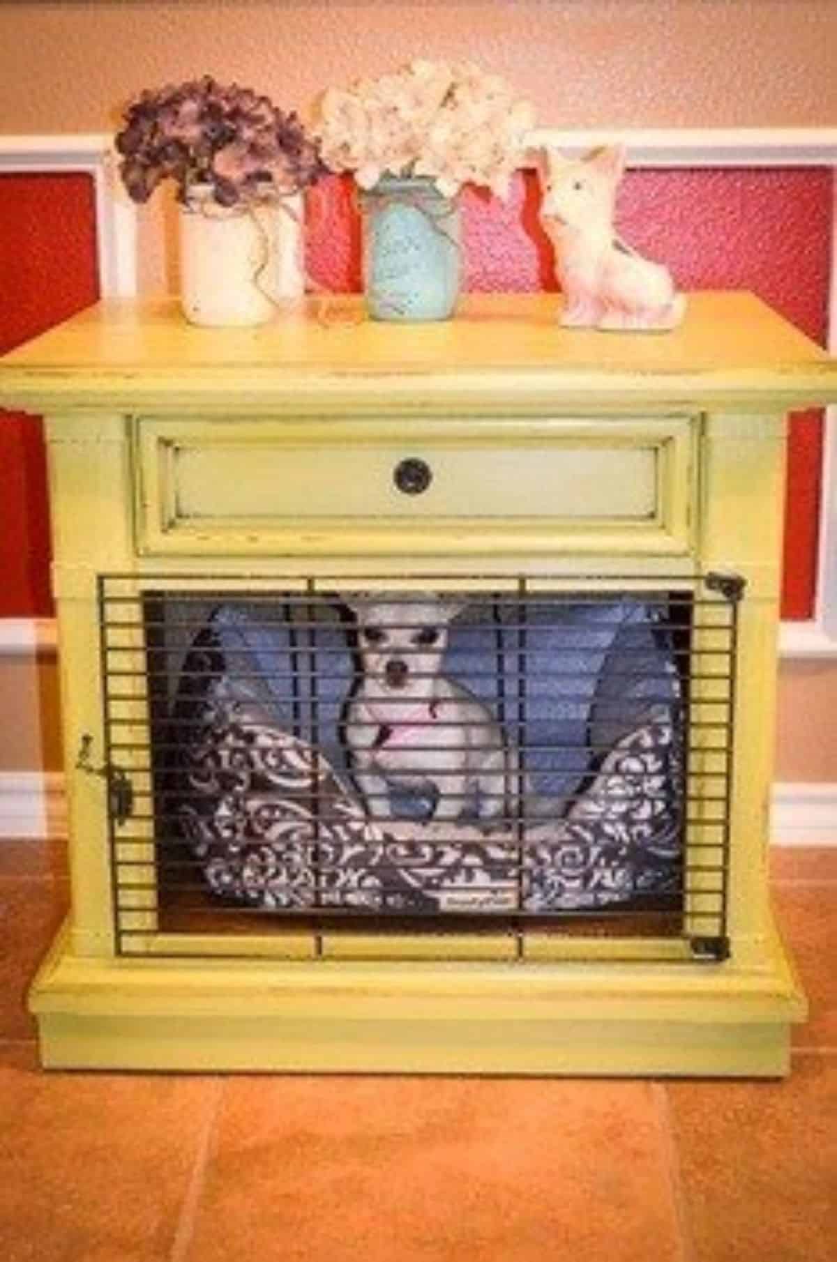 yellow dog crate idea